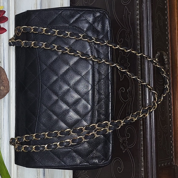 Chanel Jumbo Flap - Picture 6 of 15